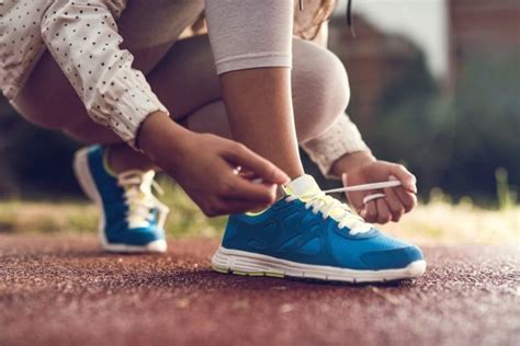  Choosing the Ideal Footwear to Fulfill Your Fitness Aspirations 