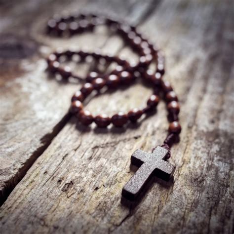  Discovering the Profound Spiritual Meaning of a Fractured Rosary 