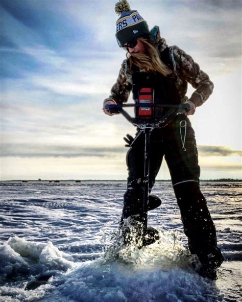  Introduction to Ice Fishing: A Comprehensive Guide for Beginners 