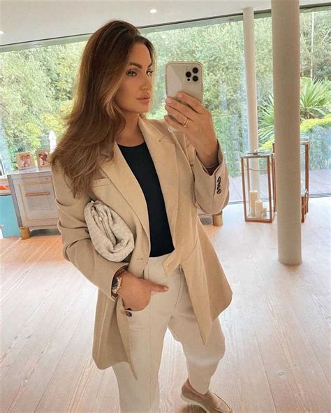  Sam Faiers: Personal Life and Net Worth 