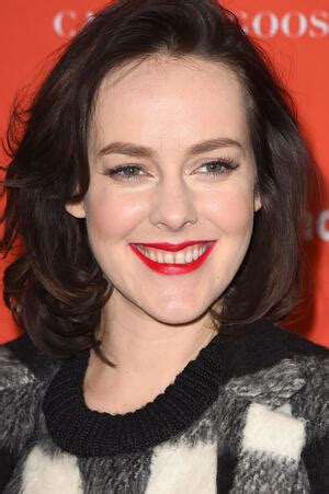 A Glimpse into Jena Malone's Life Story