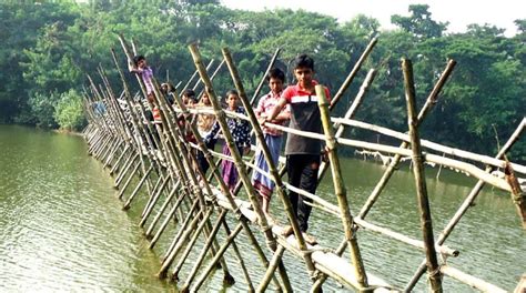 A once-in-a-lifetime opportunity: Crossing the Bamboo Bridge at sunset