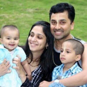 Abhigya Anand: Early Life and Education