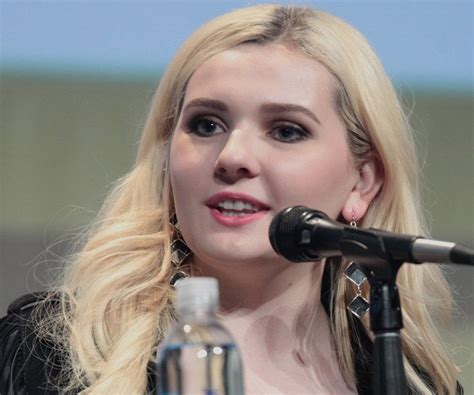 Abigail Breslin: A Rising Star's Biography