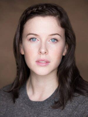 Age and Height of Alexandra Roach