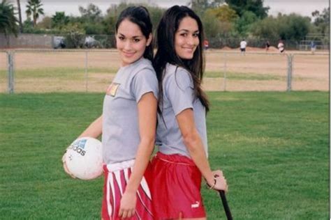 Age and Height of Bella Twins