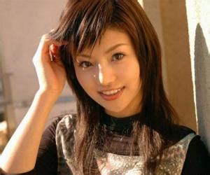 Akane Hotaru Biography