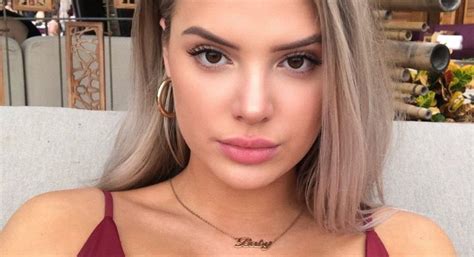 Alissa Violet's Height and Physique: Key Details