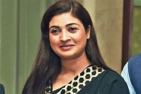 Alka Lamba Bio: Early Life and Career