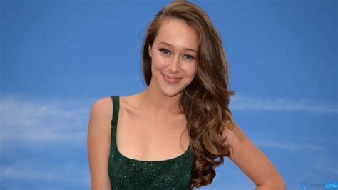 Alycia Debnam Carey: Height and Figure