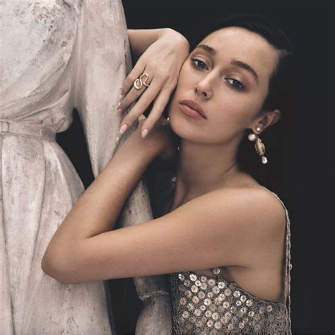 Alycia Debnam Carey: Her Journey to Fame