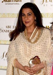 Amrita Singh: Early Life and Career