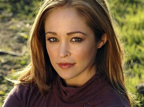 Autumn Reeser's Height and Body Measurements