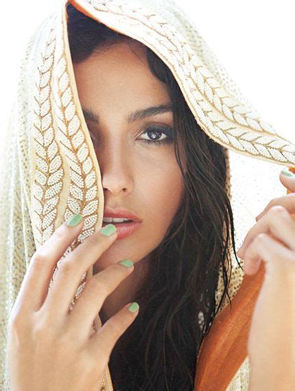 Beauty Tips from Mysterious Middle Eastern Enchantress