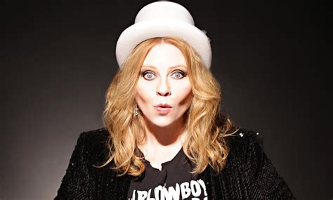 Bebe Buell's Transition to a Music Career