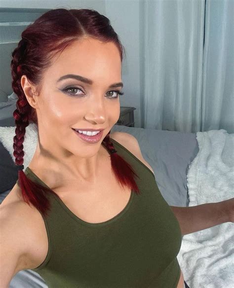 Behind the Scenes of Jayden Cole's Instagram