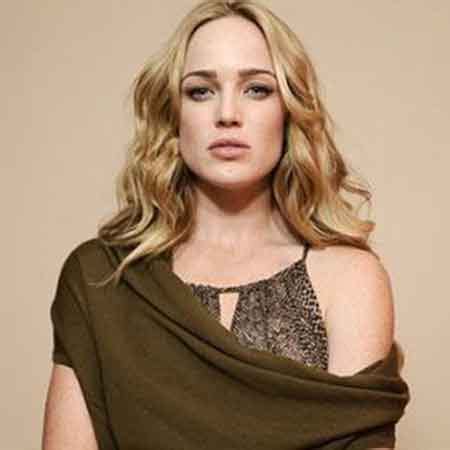 Caity Lotz: Early Life and Career Beginnings