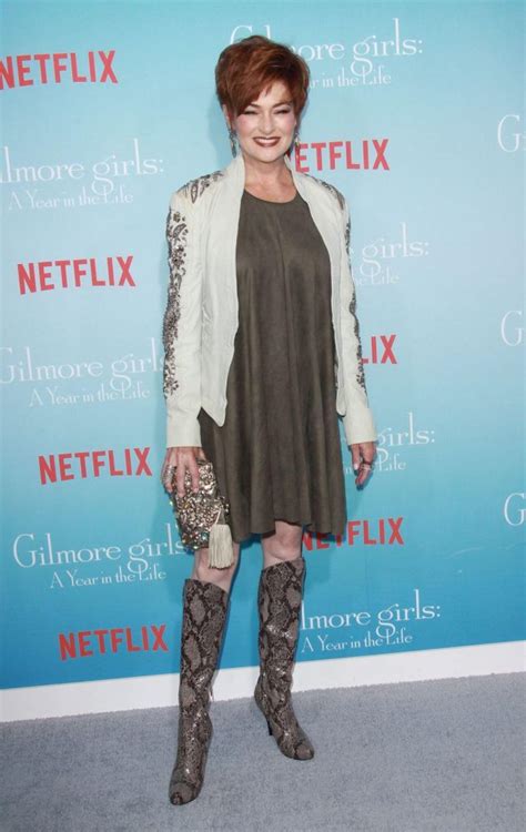 Carolyn Hennesy: Physical Attributes and Fashion