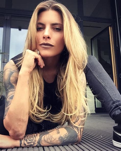 Challenging Conventional Views: The Persona of Sophia Thomalla