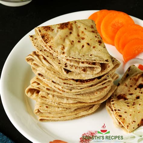 Chapati Accompaniments: Pairing this Flavorsome Flatbread with Delectable Curries and Savory Chutneys