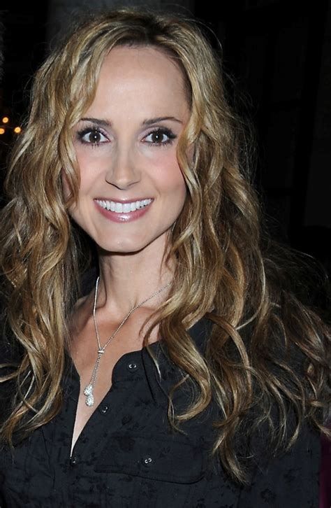 Chely Wright's Height and Figure