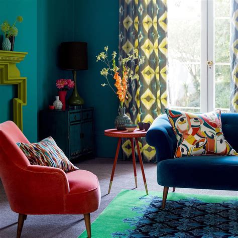 Choosing the Right Accent Piece: Making a Bold Statement with Vibrant Seating Options