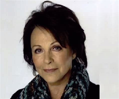 Claire Bloom: Early Life and Education