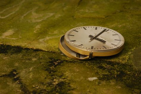 Decoding the Significance of a Broken Timepiece