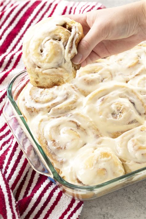 Delicious Twist: Sweet Cinnamon Rolls Recipe