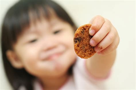 Delving into the Psychological Significance of Sharing Cookies