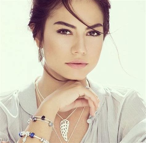 Demet Özdemir's Financial Status and Achievement