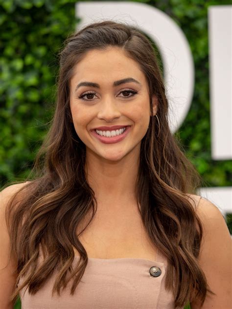 Details About Lindsey Morgan's Physique