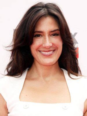 Discover Alicia Coppola's Height, Physique, and Exercise Regimen