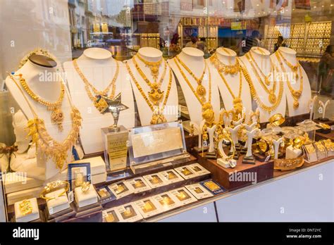 Discovering Authentic Gold Jewelry Retailers