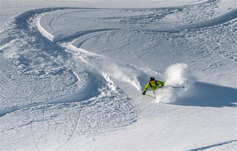 Discovering Various Snow Types to Suit Different Skiing Techniques