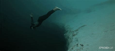 Diving into the Abyss: Deciphering Dreams of the Depths