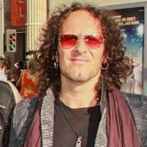 Early Life and Childhood Journey of Vivian Campbell