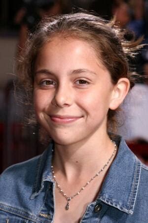 Early Life and Family Background of Makenzie Vega