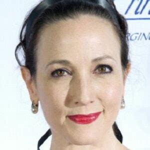 Early Life of Bebe Neuwirth