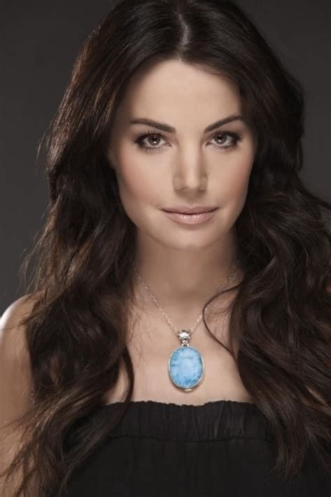 Early Life of Erica Durance