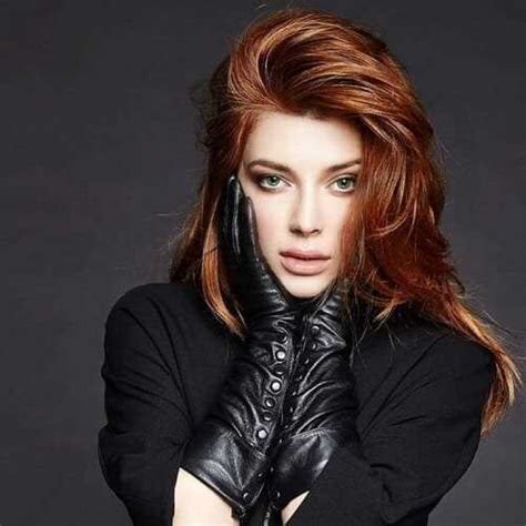 Elena Satine: Early Life and Career Beginnings