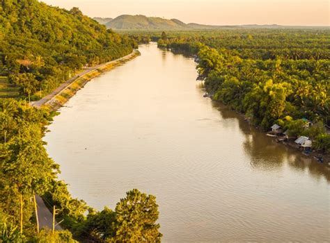 Embarking on Scenic Journeys along Majestic Waterways