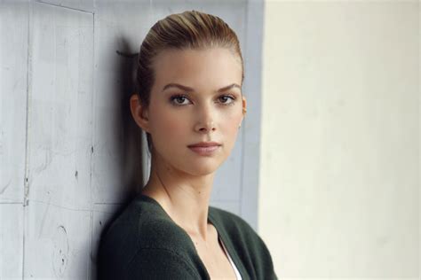 Emma Ishta's Personal Life