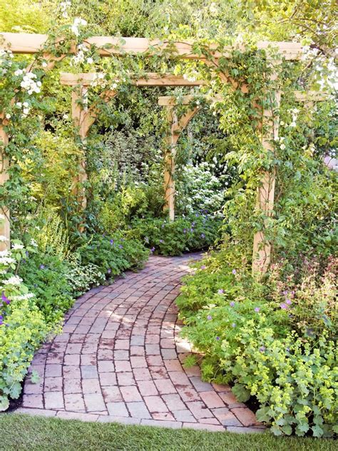 Enhance Your Garden with Creative Pathways and Pergolas