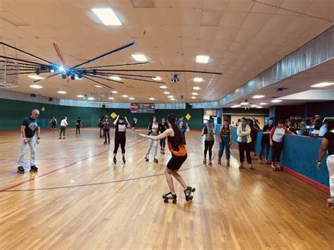 Enjoy the Thrills and Bonds of Roller Skating