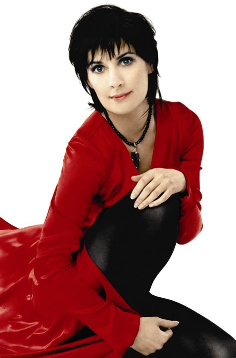 Enya's Public Image and Persona