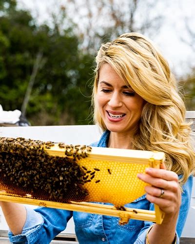 Erika Thompson: A Rising Star in Beekeeping