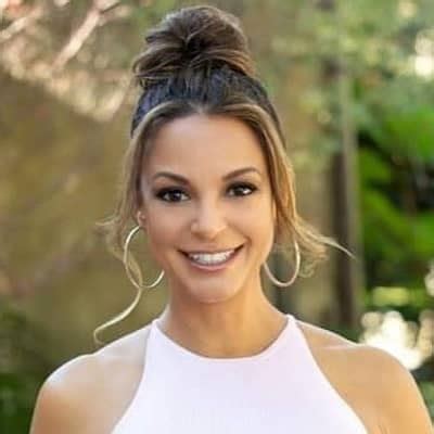 Eva Larue: Early Life and Career