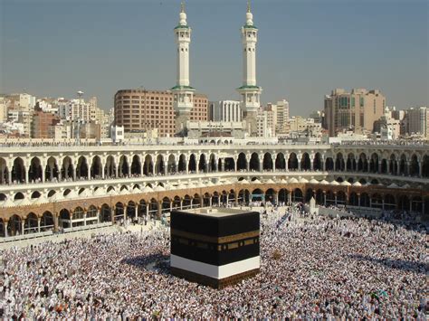 Experiencing the Holy Cities: Discovering the Sacredness of Mecca and Medina