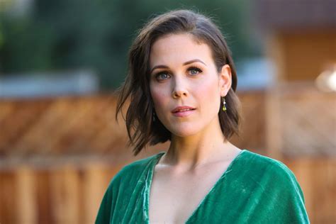 Explore the Life of Erin Krakow